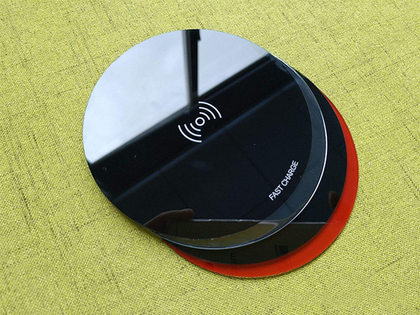 飛秒激光玻璃雕刻案例(圖1) 玻璃.jpg