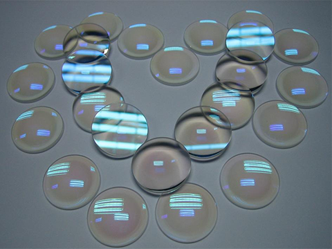 超快激光在工業(yè)及科研領(lǐng)域用途(圖7) 光學(xué)玻璃切割.png