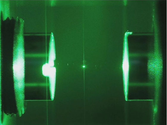 固體激光器與全固態(tài)激光器有什么關(guān)系?(圖1) image.png